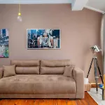 Cozy And Central 2Bd Flat - At The Heart Of It All By Flat Mаnager